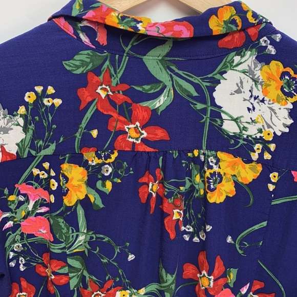 Maeve Floral Front Tie Button Down - Picture 7 of 9